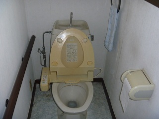 パナソニック　　トイレ　アラウーノV　XCH3003WST 施工前