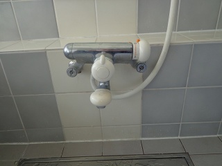 TOTO　浴室水栓　TMN40STE 施工前