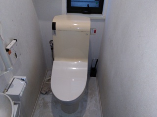 TOTO　トイレ　TSET-GG1-WHI-0 施工前