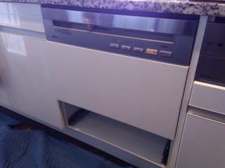 リンナイ　食器洗い乾燥機　RSW-601C-SV-KJ 施工前
