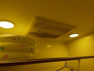 ノーリツ　浴室換気乾燥暖房器　BDV-4106AUKNC-J3-BL-KJ 施工前