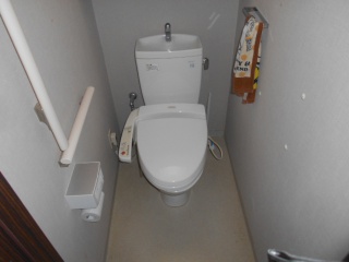 ＩＮＡＸ　トイレ　TSET-O3-WHI-1 施工前