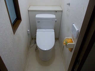 TOTO　トイレ　TSET-QR7-WHI-0 施工後