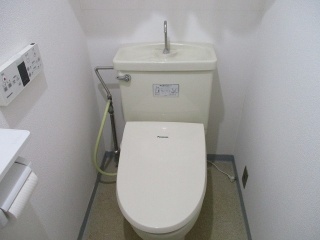 TOTO　トイレ　TSET-GG1-WHI-0-R 施工前