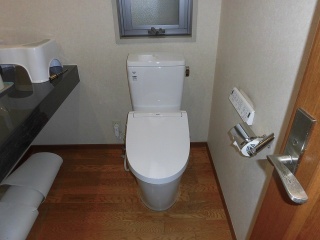 LIXIL　トイレ　TSET-AZ6-WHI-0 施工後
