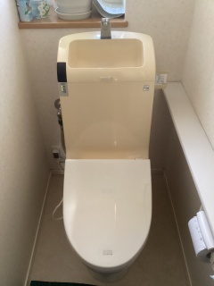 TOTO　トイレ　TSET-QR2-WHI-1 施工前