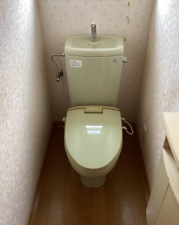 ＬＩＸＩＬ　トイレ　TSET-AZ1-IVO-1 施工前