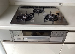 リンナイ　ビルトインコンロ　RHS31W38M13RCSTW-13A-KJ 施工前