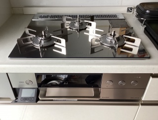 リンナイ　ビルトインコンロ　RHS31W38M13RCSTW-13A-KJ 施工後