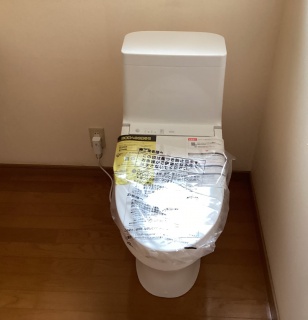 TOTO　トイレ　TSET-ZJR-WHI-0 施工後