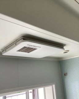パナソニック　浴室換気乾燥暖房器　FY-13UG6V-KJ 施工前