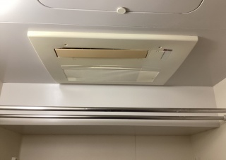 ノーリツ　浴室換気乾燥暖房機　BDV-4106AUKNC-J1-BL-KJ 施工前