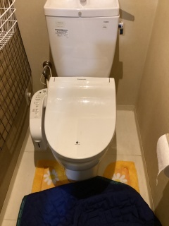 TOTO　温水洗浄便座　TCF4744-NW1 施工前