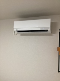 東芝　ルームエアコン　RAS-2214TM-W 施工後