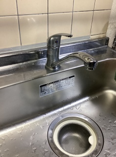 LIXIL　キッチン水栓　RSF-833Y-KJ 施工前