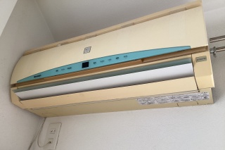 東芝　ルームエアコン　AIRCON-2016-08-KJ 施工前