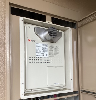 ノーリツ　ガス給湯器　GTH-2445SAWX-T-1-BL-LPG-20A 施工後