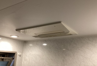 ノーリツ　ガス温水式浴室乾燥機　BDV-4106AUKNC-J3-BL 施工前