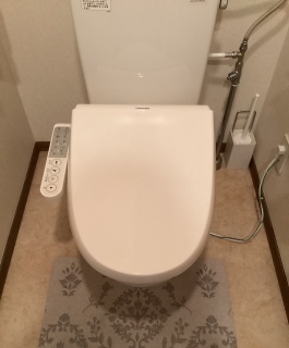 東芝　温水洗浄便座　SCS-TCU1020-N-SALE-KJ 施工後