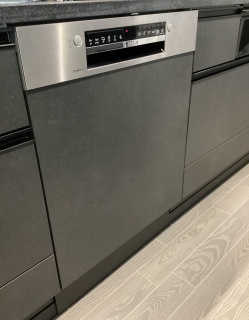 ボッシュ　海外製食器洗い乾燥機　SMI4ZDS016-KJ 施工後