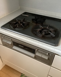 ノーリツ　ビルトインコンロ　N3GT2RVQ1-13A-KJ 施工前