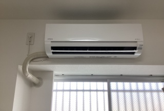 日立　ルームエアコン　RAS-AJ22R-W-KJ 施工後