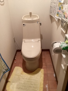 LIXIL　トイレ　TSET-LC0-IVO-1 施工前