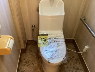 TOTO　トイレ　TSET-ZJR-WHI-1-R 施工後