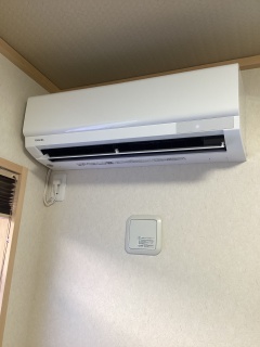 東芝　ルームエアコン　RAS-2214TM 施工後