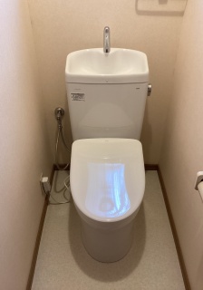 TOTO　トイレ　TSET-QR2-WHI-1-R 施工後