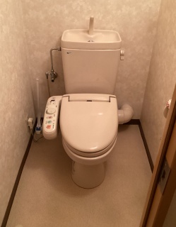 INAX　温水洗浄便座　CW-RG2-BN8 施工前