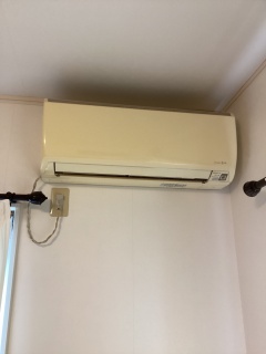 シャープ　ルームエアコン　AIRCON-08-AR-KJ 施工前