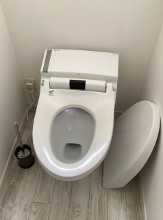 パナソニック　トイレ　TSET-AS1-WHI 施工前