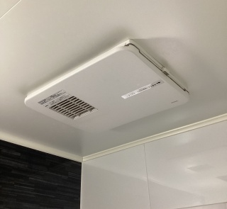TOTO　浴室換気乾燥暖房器　TYB3111GAS 施工前