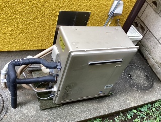 リンナイ　ガス給湯器　BSET-R4-002R-13A 施工前
