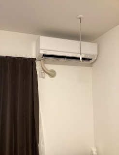 東芝　ルームエアコン　RAS-2214TM-W 施工後