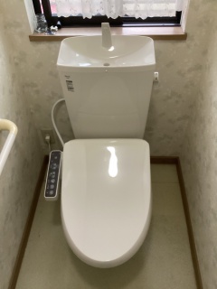 LIXIL トイレ TSET-LC1-IVO-1 施工後
