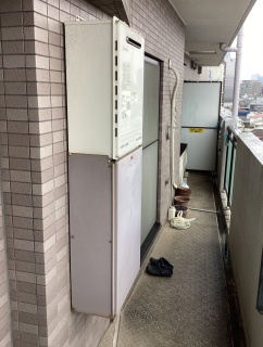 ノーリツ ガス給湯器 GT-2470AW-1-BL-13A-20A 施工前