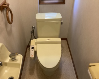 TOTO　トイレ　TSET-QR2-WHI-0 施工前