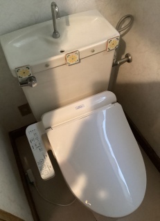 TOTO　トイレ　TSET-ZJR-WHI-0-R 施工前
