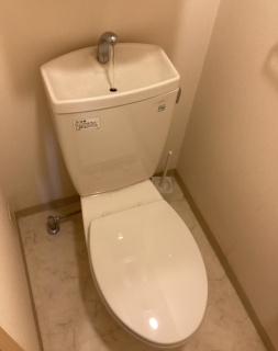 パナソニック　トイレ　TSET-AS2-WHI 施工前