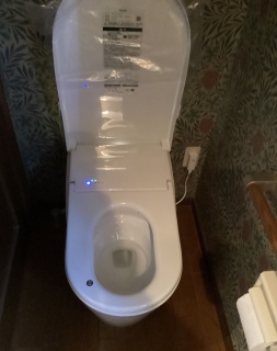 TOTO トイレ TSET-NEL2-WHI 施工後