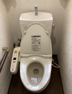 パナソニック　トイレ　TSET-AVS3-WHI-1 施工前