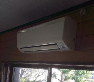 東芝　ルームエアコン　AIRCON-2016-06-KJ 施工前