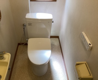 TOTO　トイレ　TSET-QR2-WHI-0 施工後