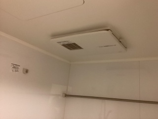 ＴＯＴＯ　浴室換気乾燥暖房器　TYB3111GAS-KJ 施工前