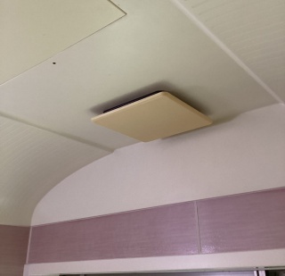 高須産業　浴室換気乾燥暖房器　BF-231SJA-KJ 施工前