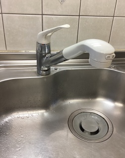 ＬＩＸＩＬ　キッチン水栓　JF-AJ461SYX-JW-KJ 施工前