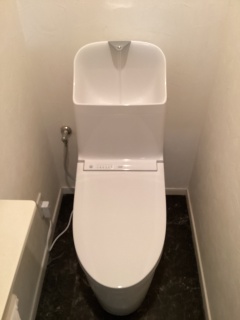 TOTO　トイレ　TSET-GG3-WHI-1 施工後