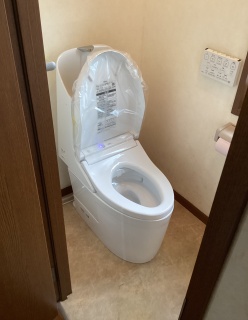 TOTO　トイレ　TSET-GG3-WHI-1 施工後